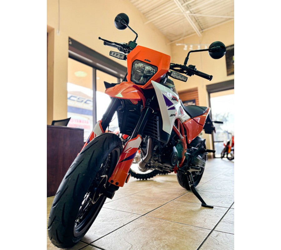 2026 KTM SMC 390 R