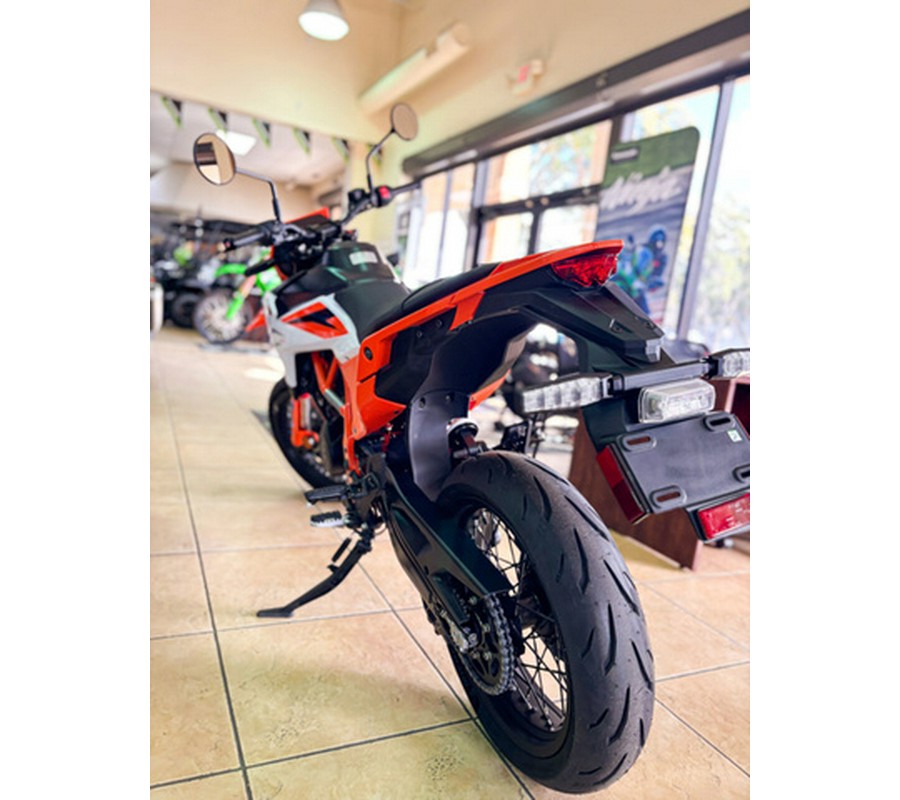 2026 KTM SMC 390 R