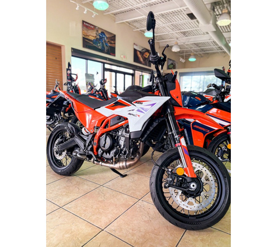 2026 KTM SMC 390 R