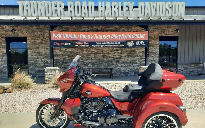 2026 Harley-Davidson® Street Glide 3 Limited Brilliant Red Black Trim