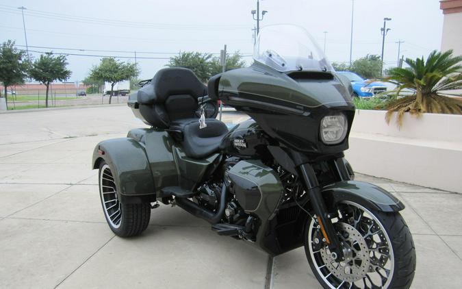 2026 Harley-Davidson Street Glide 3 Limited OLIV STL MTL/BLK W/ PINSTRI