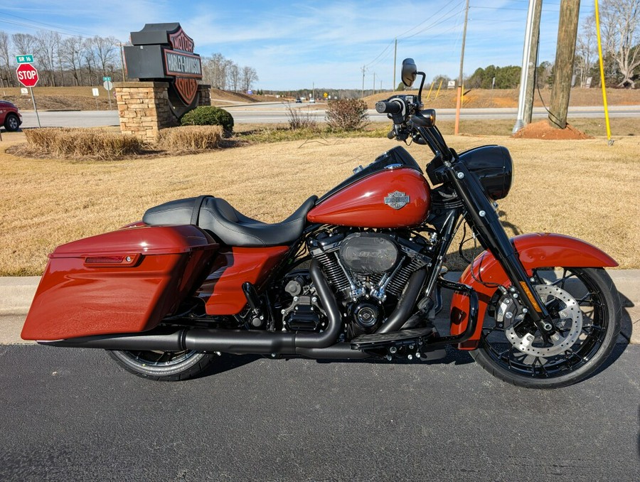 2024 Harley-Davidson Road King Special Red Rock