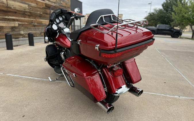 2018 Harley-Davidson® Ultra Limited Wicked Red/Twisted Cherry
