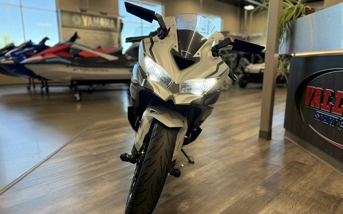 2025 Kawasaki NINJA® ZX™-4RR ABS