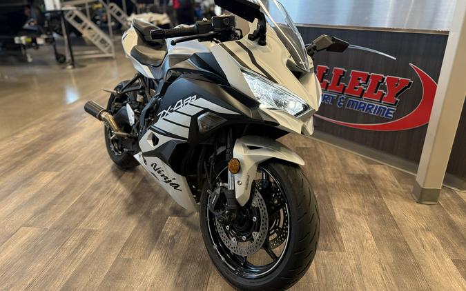 2025 Kawasaki NINJA® ZX™-4RR ABS