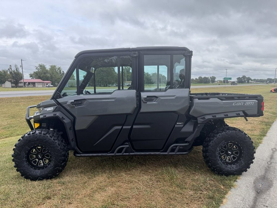 2023 Can-Am® Defender MAX Limited HD10