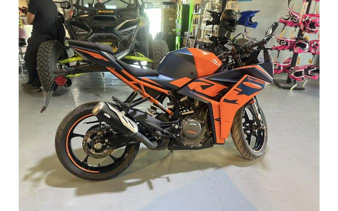 2023 RC390 - KTM