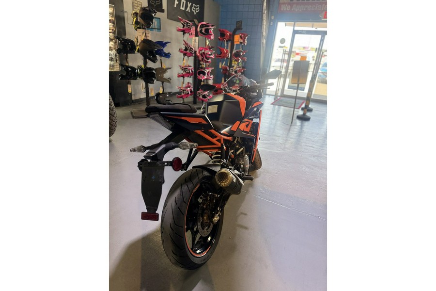 2023 KTM RC390