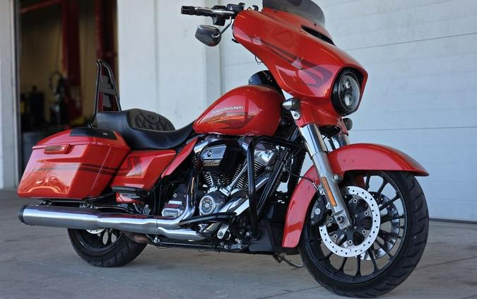 2017 Harley-Davidson® FLHXS - Street Glide® Special