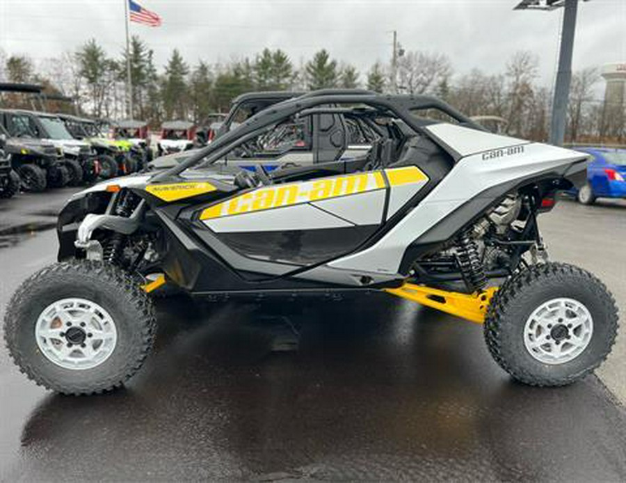 2024 Can-Am Maverick R 999T DCT