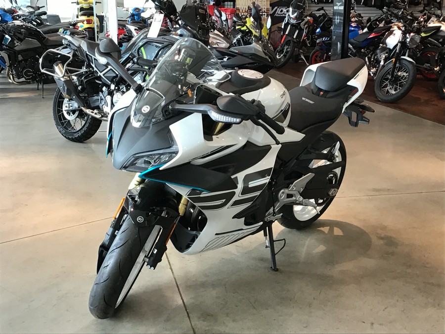 2026 CFMOTO 450SS