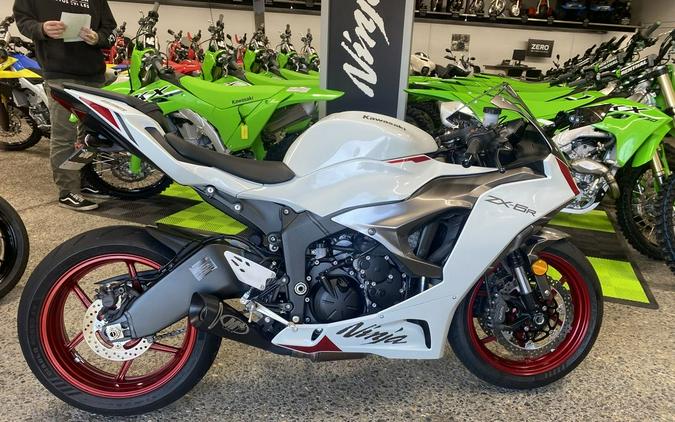 2024 Kawasaki Ninja ZX-6R Review [13 Fast Facts From the Track]