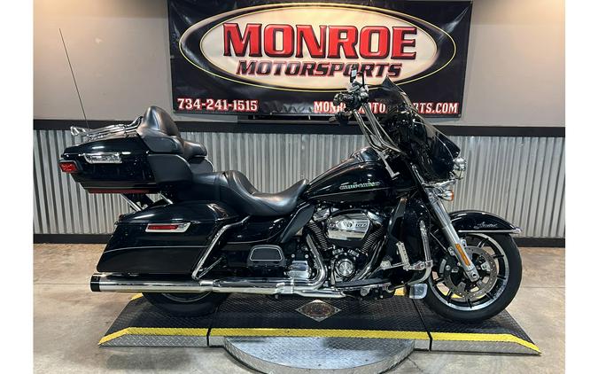 2017 Harley-Davidson® FLHTK