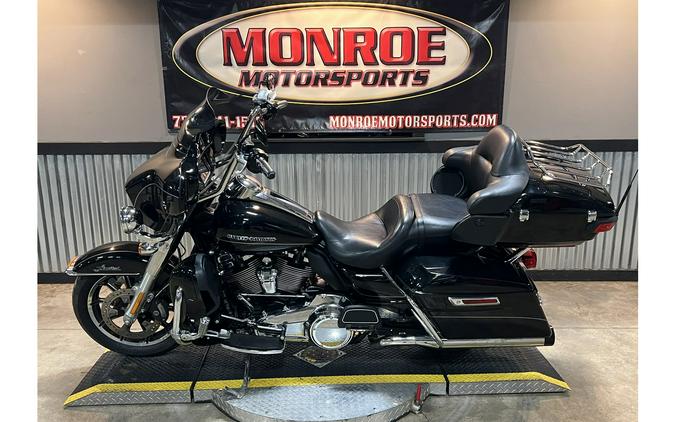 2017 Harley-Davidson® FLHTK