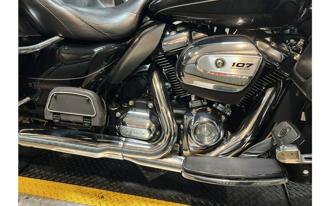 2017 Harley-Davidson® FLHTK