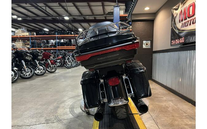 2017 Harley-Davidson® FLHTK