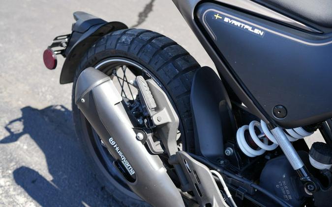 2023 Husqvarna® Svartpilen 401