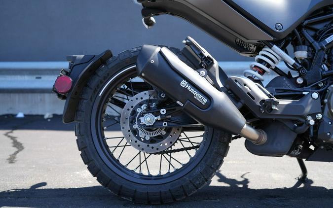 2023 Husqvarna® Svartpilen 401