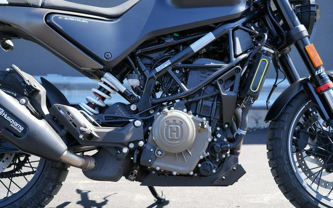 2023 Husqvarna® Svartpilen 401