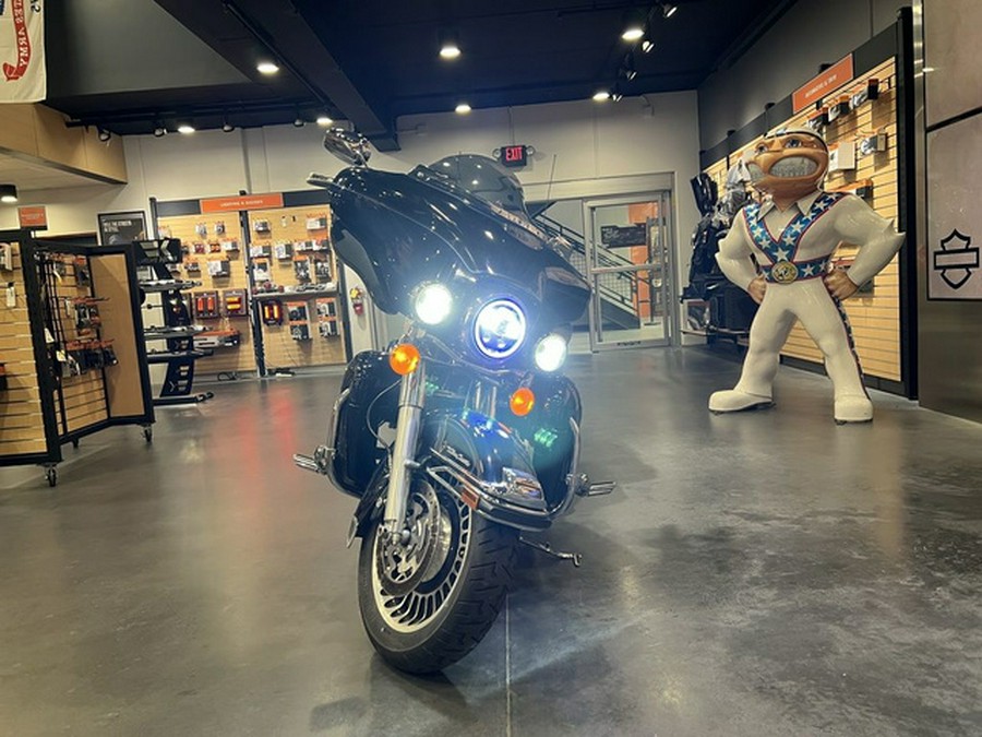 2012 Harley-Davidson FLHTCU - Electra Glide Ultra Classic