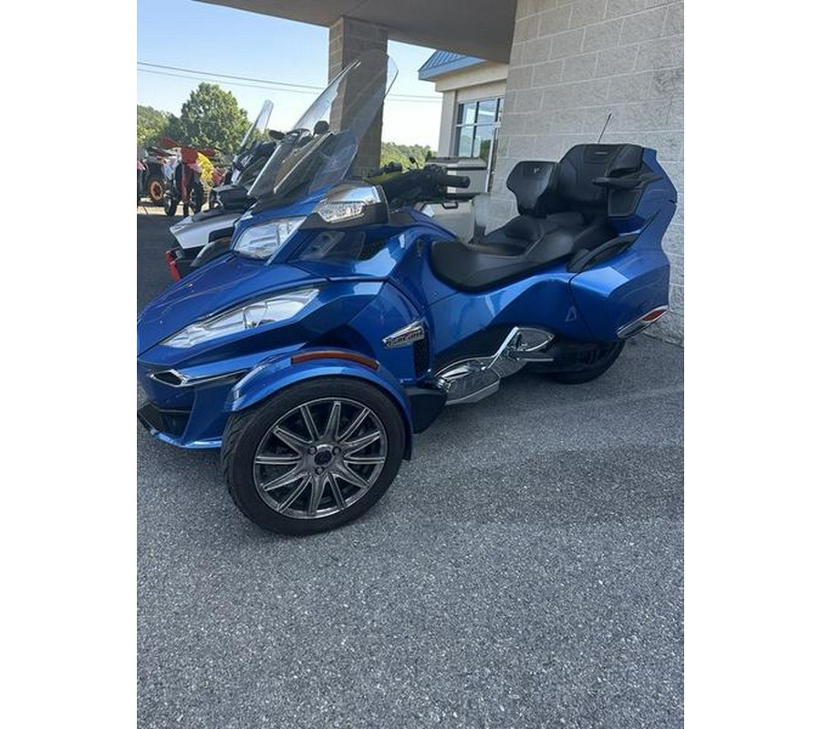 2018 Can-Am® Spyder® RT Limited Dark
