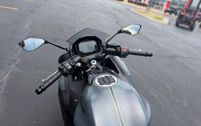 2024 Kawasaki Ninja® 650 ABS Metallic Matte Dark Gray/Metallic Spark Black