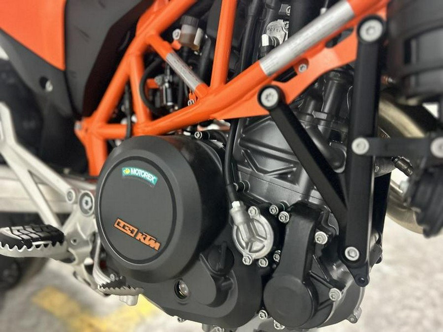 2024 KTM 690 SMC R