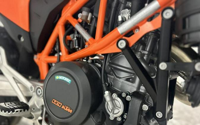 2024 KTM 690 SMC R