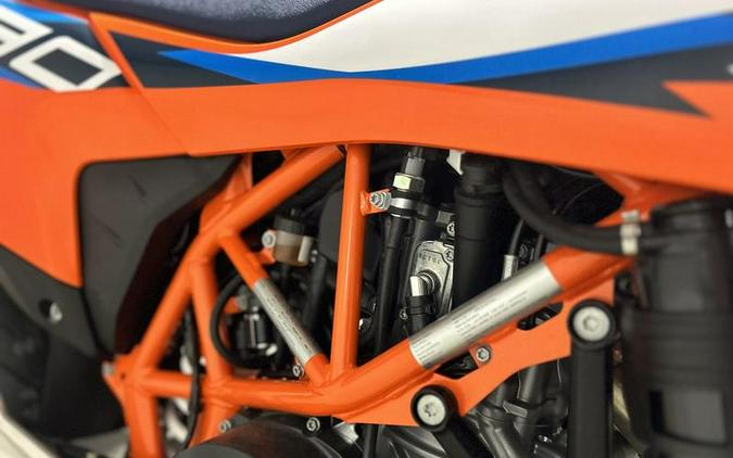 2024 KTM 690 SMC R