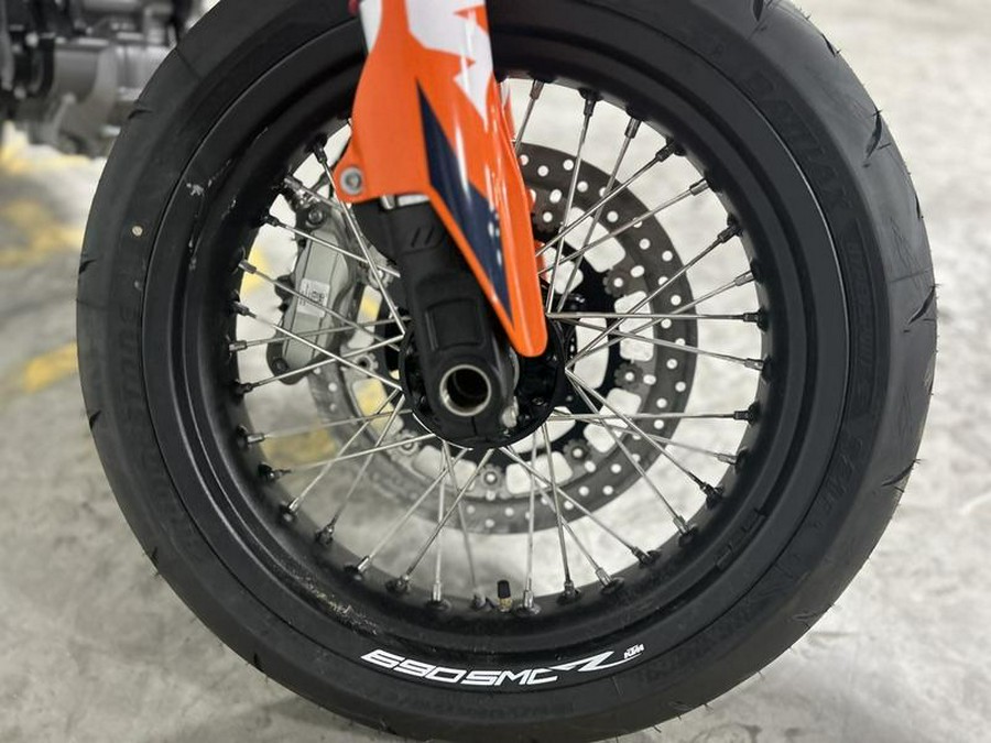 2024 KTM 690 SMC R