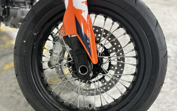 2024 KTM 690 SMC R