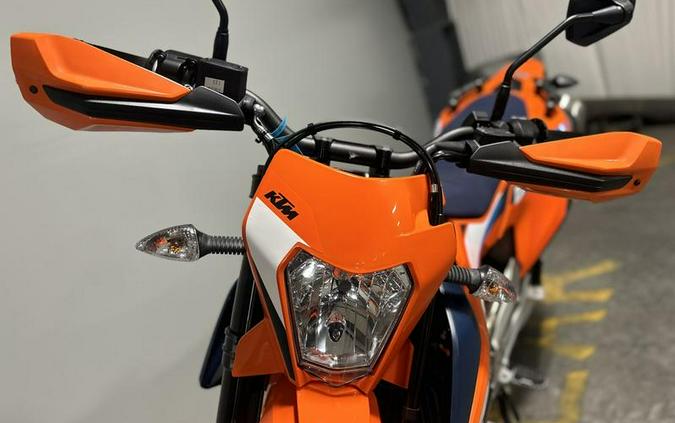 2024 KTM 690 SMC R