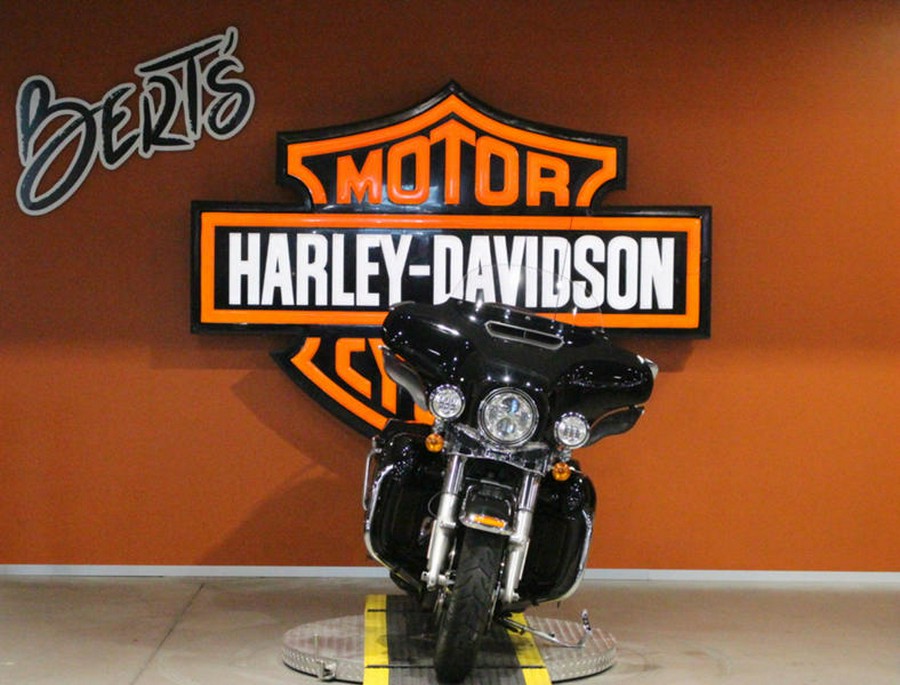 2018 Harley-Davidson® FLHTKL - Ultra Limited Low