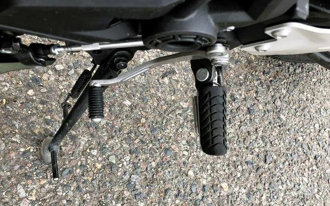 2024 Kawasaki Ninja® 650 ABS Metallic Covert Green/Metallic Spark Black