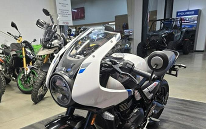 2026 Triumph Thruxton 400 Pearl Metallic White / Storm Grey 400