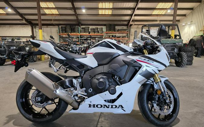 2026 Honda CBR1000RR Base