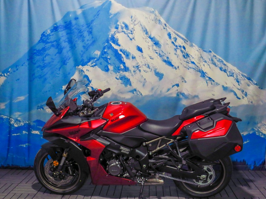 2024 Suzuki GSX-S1000GT Plus