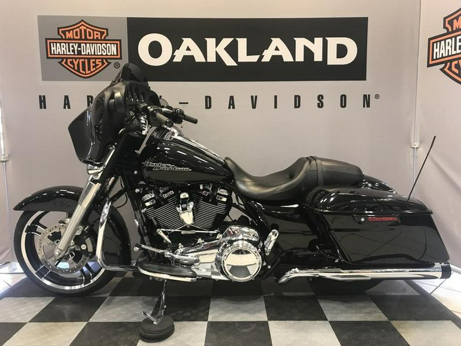 2019 Harley-Davidson® FLHX - Street Glide®