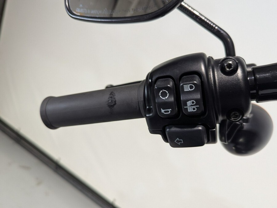 2020 Harley-Davidson® Iron 1200™ Vivid Black