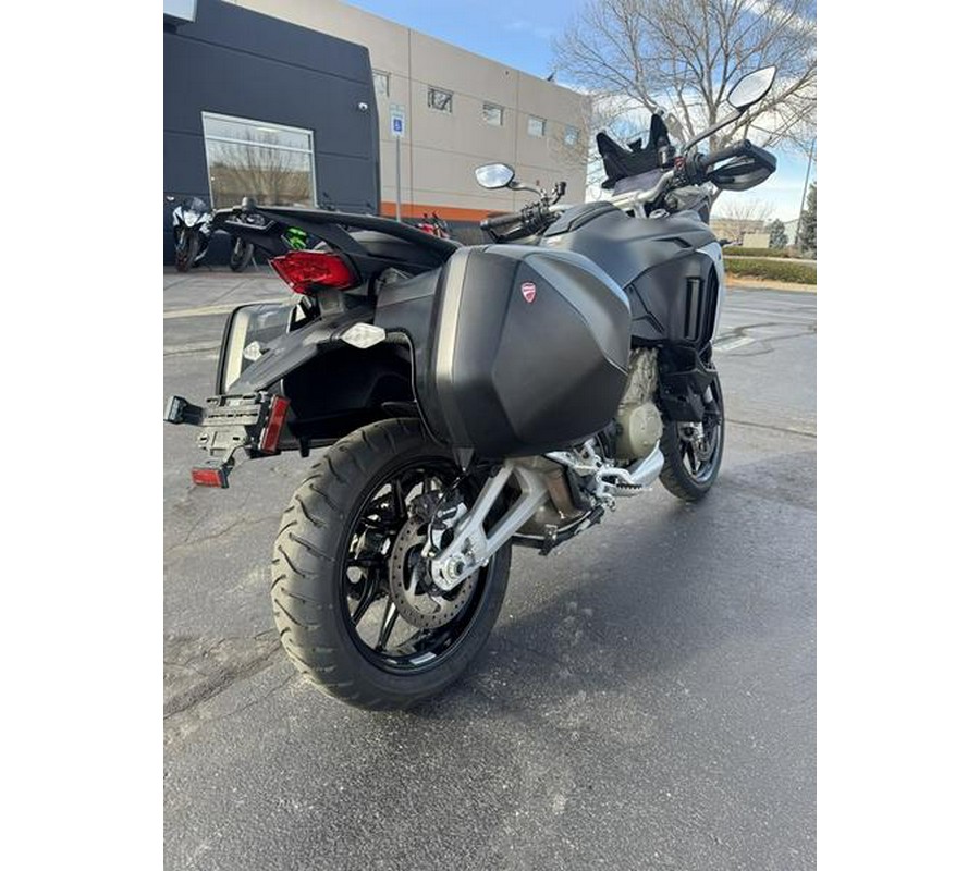 2022 Ducati Multistrada V4S Aviator Grey / Alloy Wheels