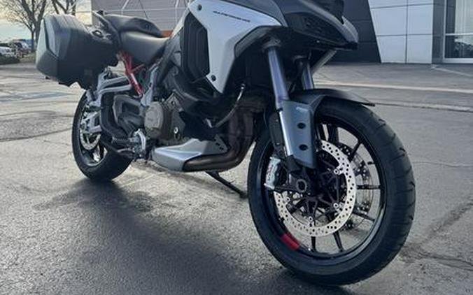 2022 Ducati Multistrada V4S Aviator Grey / Alloy Wheels