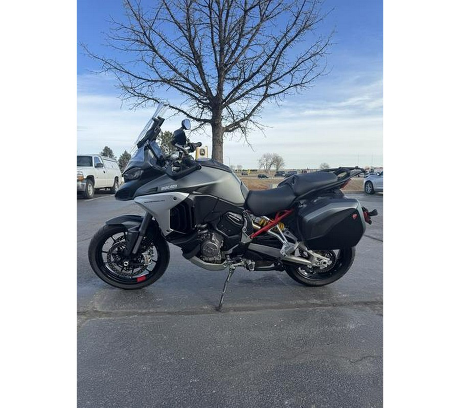 2022 Ducati Multistrada V4S Aviator Grey / Alloy Wheels