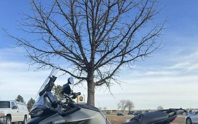 2022 Ducati Multistrada V4S Aviator Grey / Alloy Wheels