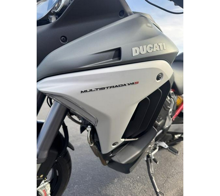 2022 Ducati Multistrada V4S Aviator Grey / Alloy Wheels