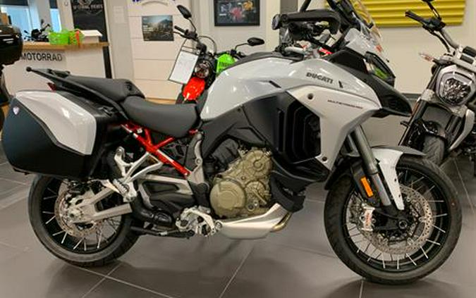 2023 Ducati Multistrada V4 S Travel & Radar Spoked Wheels