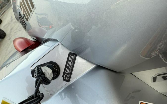 2026 Can-Am Renegade X mr 1000 R Hyper Silver & Legion Red