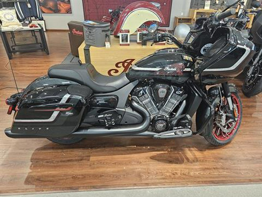 2024 Indian Motorcycle Challenger® Elite