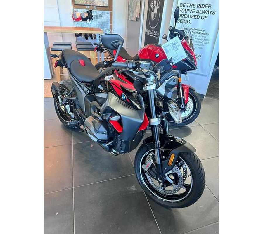 2026 BMW R 1300 R Option 719 Kilauea