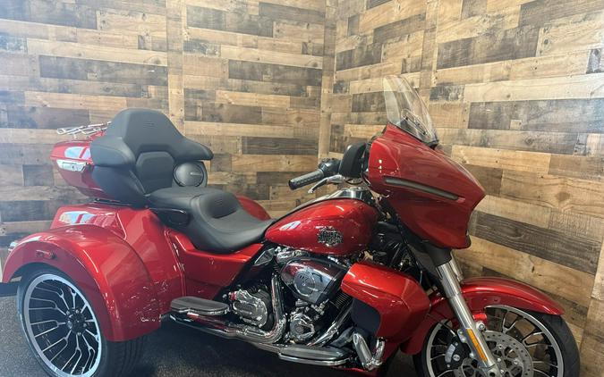 2026 Harley-Davidson® Street Glide 3 Limited Brilliant Red Chrome Trim FLHLT