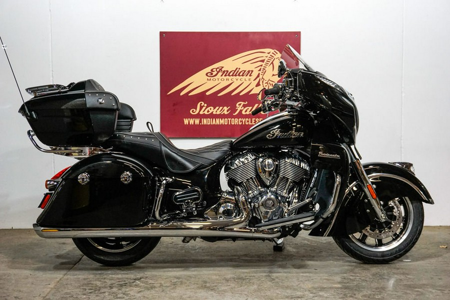 2023 Indian Motorcycle® Roadmaster® Black Metallic